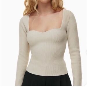 Aritzia Wilfred Cream Sweetheart Long Sleeve Sculpted KnitTop